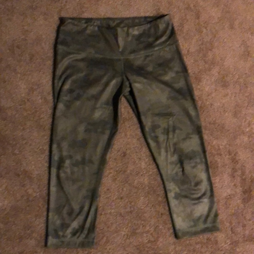 Lululemon Wunder Under Crop Full on Luxtreme